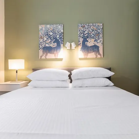 Apartment Valaoritou Street Luxury