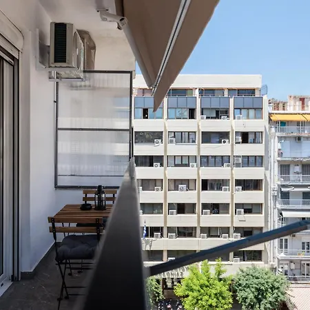 Apartment Valaoritou Street Luxury