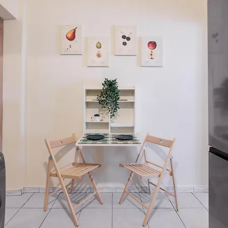 Apartment Valaoritou Street Luxury