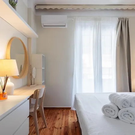 Valaoritou Street Luxury Apartment