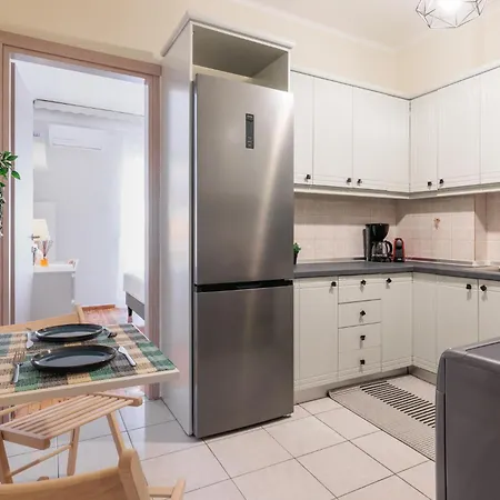 Valaoritou Street Luxury Apartment *